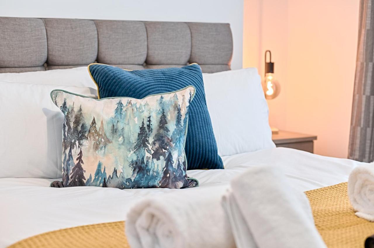 The Glenroy - Tv In Every Bedroom! Свонсі Екстер'єр фото