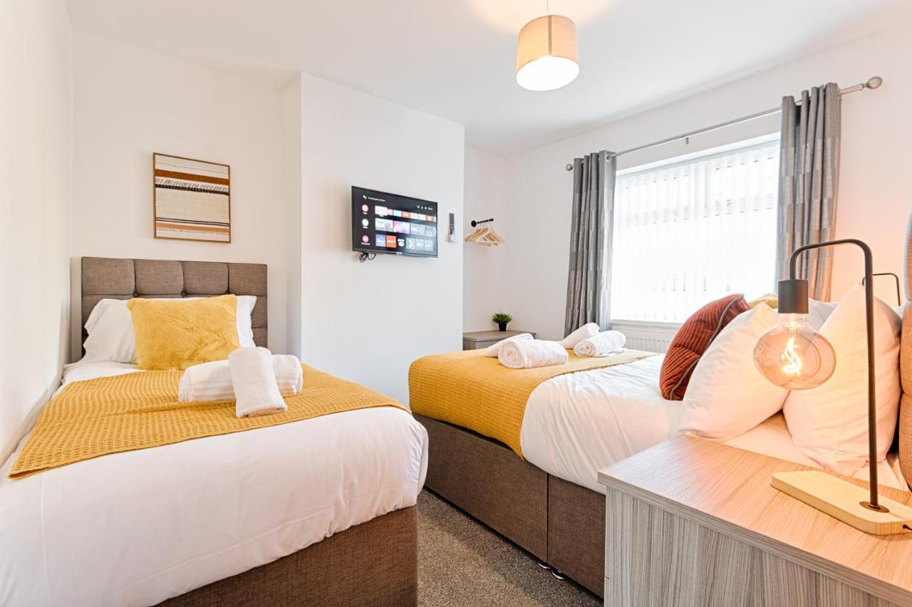 The Glenroy - Tv In Every Bedroom! Свонсі Екстер'єр фото